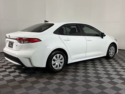 Used 2022 Toyota Corolla L FWD image 7