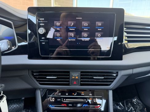 Used 2025 Volkswagen Jetta S FWD image 20