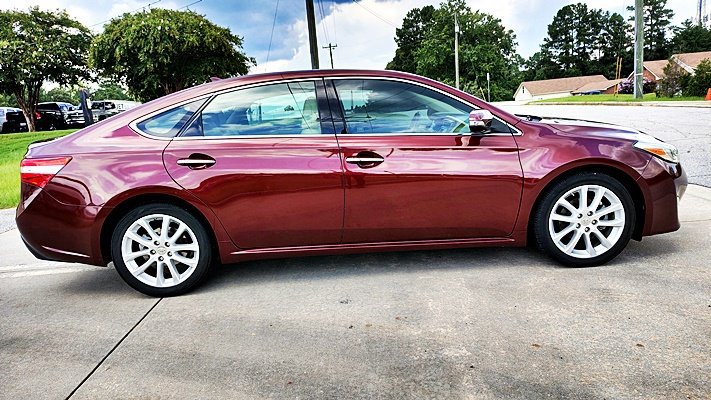 Used 2013 Toyota Avalon Limited FWD image 10