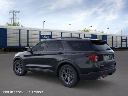 New 2026 Ford Explorer Active image 5