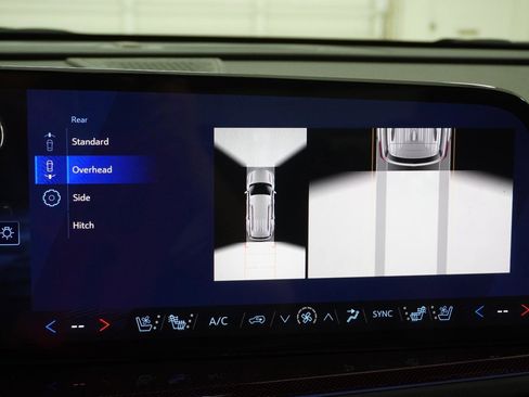 New 2026 Chevrolet Traverse RS w/ LPO, Floor Liner Package image 31