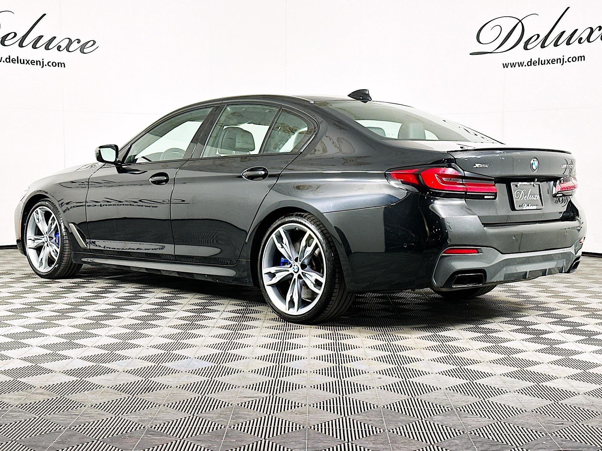 Used 2023 BMW M550i xDrive w/ Executive Package AWD/4WD image 4