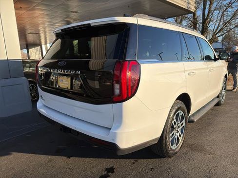 Certified 2025 Ford Expedition Active image 12