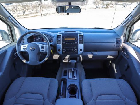 Used 2016 Nissan Frontier S image 2
