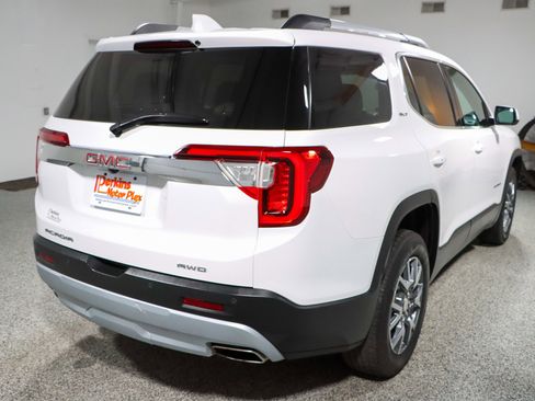 Used 2023 GMC Acadia SLT AWD/4WD image 7