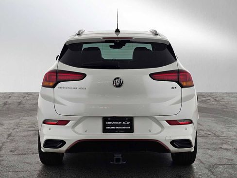 Used 2020 Buick Encore GX Essence w/ Experience Buick Package FWD image 4