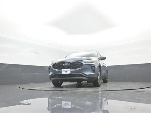 Certified 2025 Ford Escape ST-Line Elite image 29