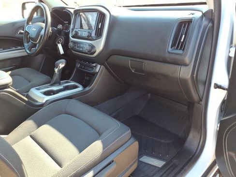 Certified 2022 Chevrolet Colorado LT w/ LT Convenience Package image 9