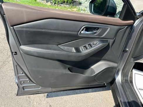 Used 2021 Nissan Rogue SV w/ Premium Package FWD image 26