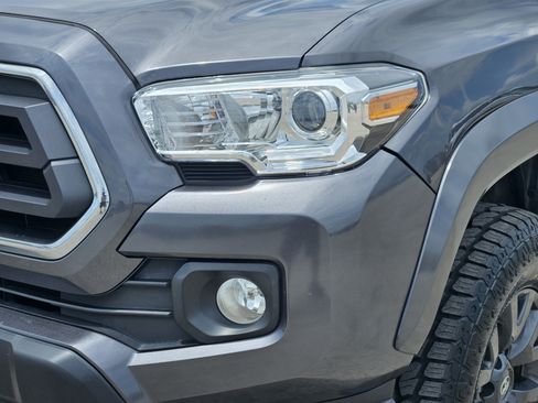 Used 2023 Toyota Tacoma SR5 w/ Technology Package AWD/4WD image 8