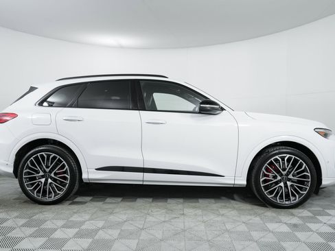 Used 2025 Audi SQ5 Premium Plus image 8