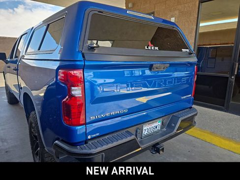 Used 2022 Chevrolet Silverado 1500 Custom Trail Boss AWD/4WD image 5