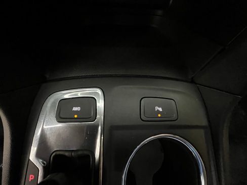 Used 2023 Chevrolet Equinox LT image 24