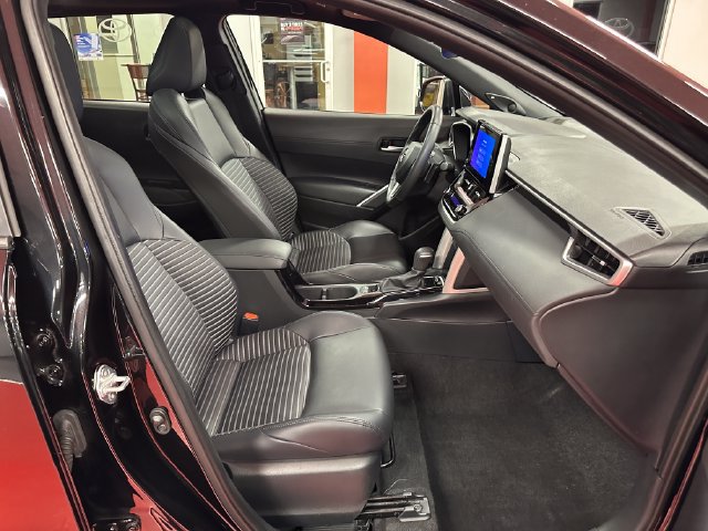 Certified 2024 Toyota Corolla Cross AWD Hybrid w/ Convenience Package image 16