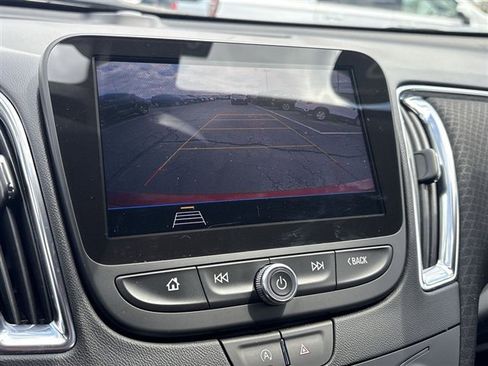 Used 2020 Chevrolet Malibu LT FWD image 14