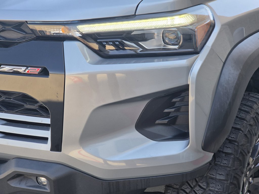 Used 2024 Chevrolet Colorado ZR2 w/ Technology Package AWD/4WD image 6