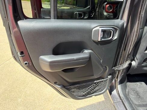 Used 2021 Jeep Gladiator Rubicon AWD/4WD image 21