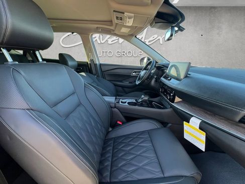 New 2026 Nissan Rogue Platinum image 24