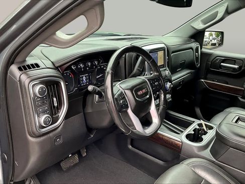 Used 2019 GMC Sierra 1500 SLT w/ SLT Premium Plus Package AWD/4WD image 18
