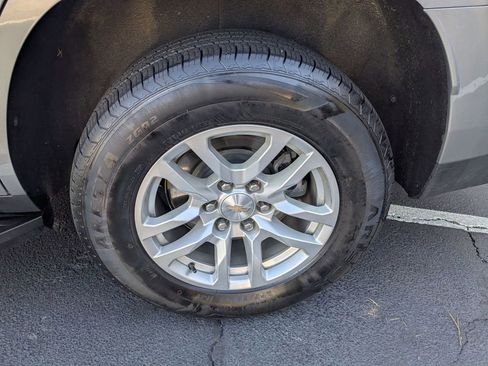 Used 2024 Chevrolet Tahoe LT image 37