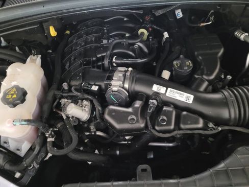 Used 2023 Jeep Grand Cherokee Laredo w/ Luxury Tech Group I image 30