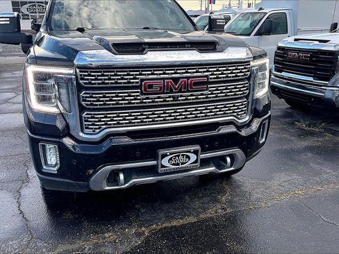 Used 2021 GMC Sierra 2500 Denali w/ Denali Ultimate Package AWD/4WD image 3