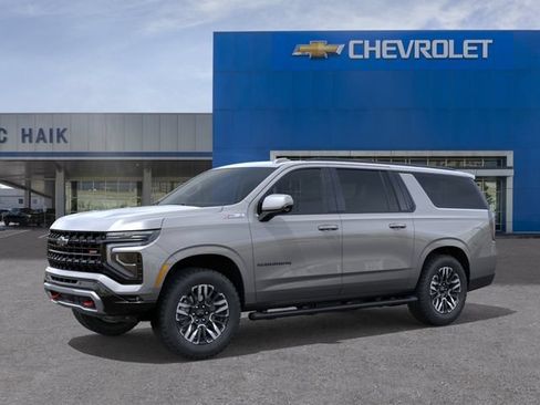 New 2026 Chevrolet Suburban Z71 w/ Comfort Package AWD/4WD image 2