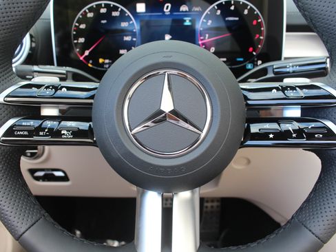 New 2026 Mercedes-Benz CLE 450 4MATIC Cabriolet image 23