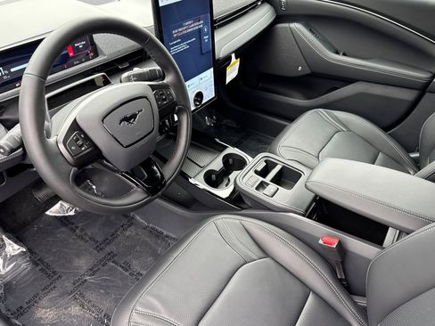 New 2025 Ford Mustang Mach-E Premium image 9