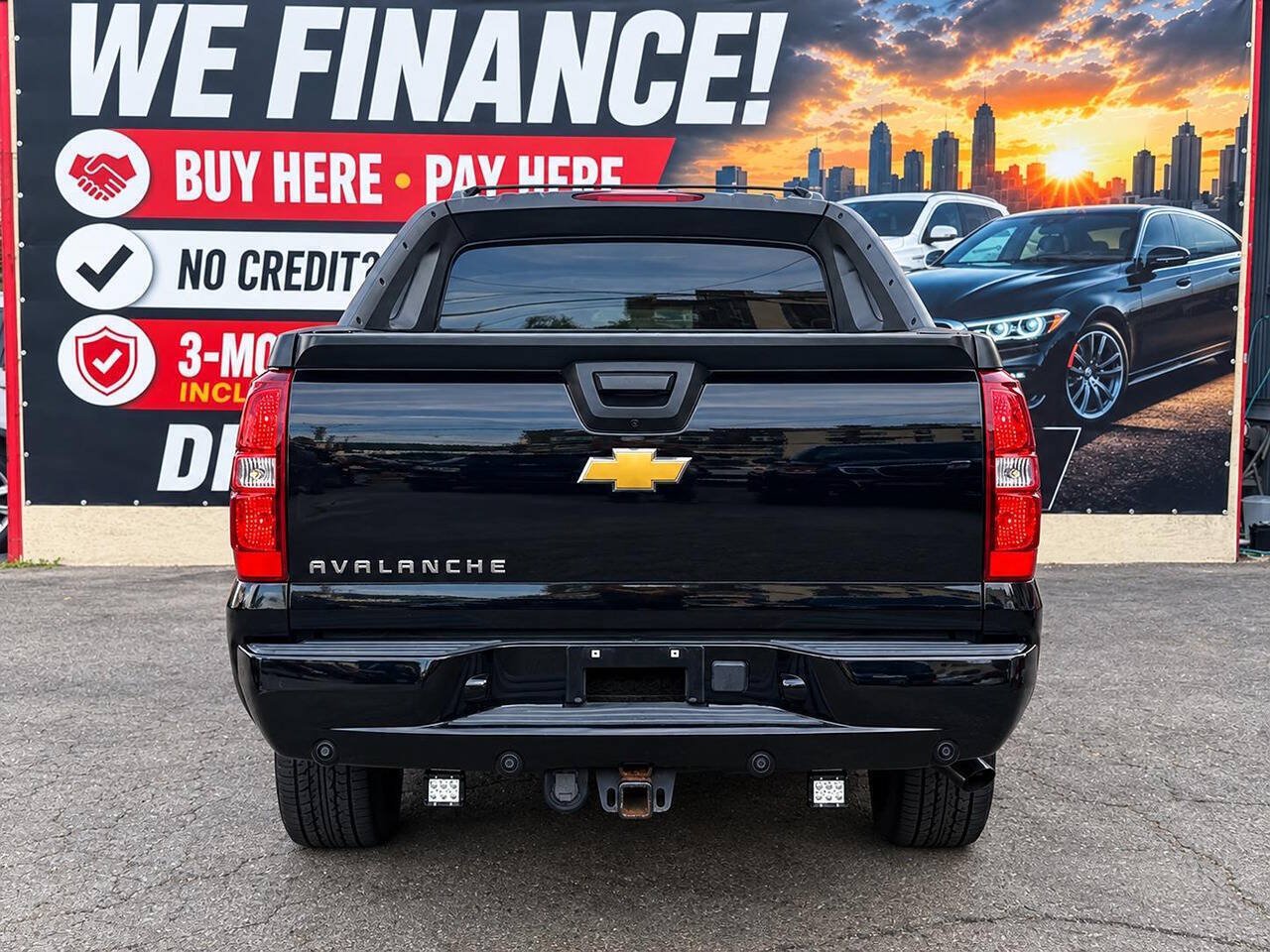 Used 2012 Chevrolet Avalanche LT w/ Suspension Package, Off-Road AWD/4WD image 30