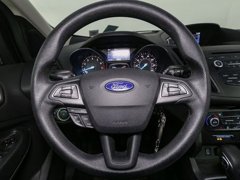 Used 2018 Ford Escape SE image 25