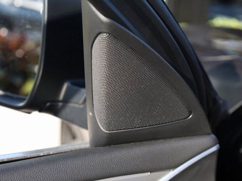 Used 2025 BMW X4 xDrive30i image 14