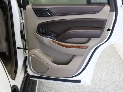 Used 2015 Chevrolet Tahoe LTZ RWD image 41