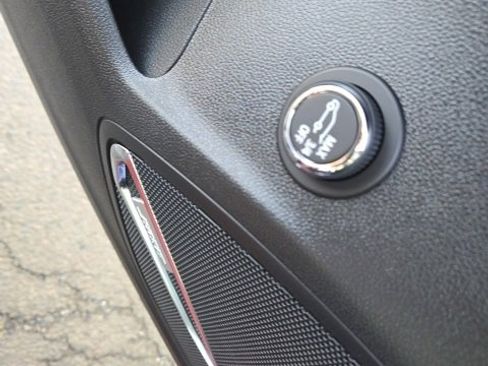 New 2025 Buick Envision Sport Touring image 8