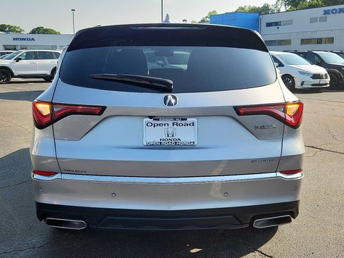 Used 2024 Acura MDX SH-AWD w/ Technology Package image 5