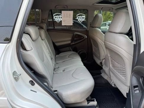 Used 2011 Toyota RAV4 Limited AWD/4WD image 19