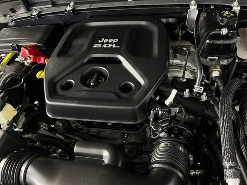 Used 2023 Jeep Wrangler Unlimited image 38