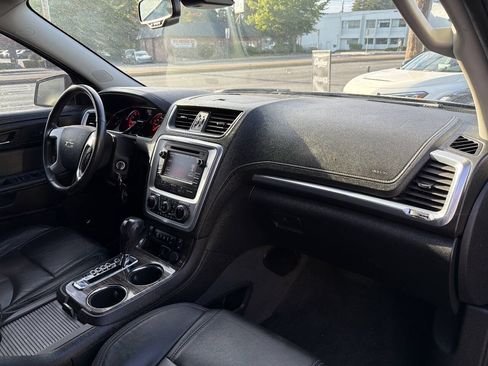 Used 2015 GMC Acadia SLT AWD/4WD image 18