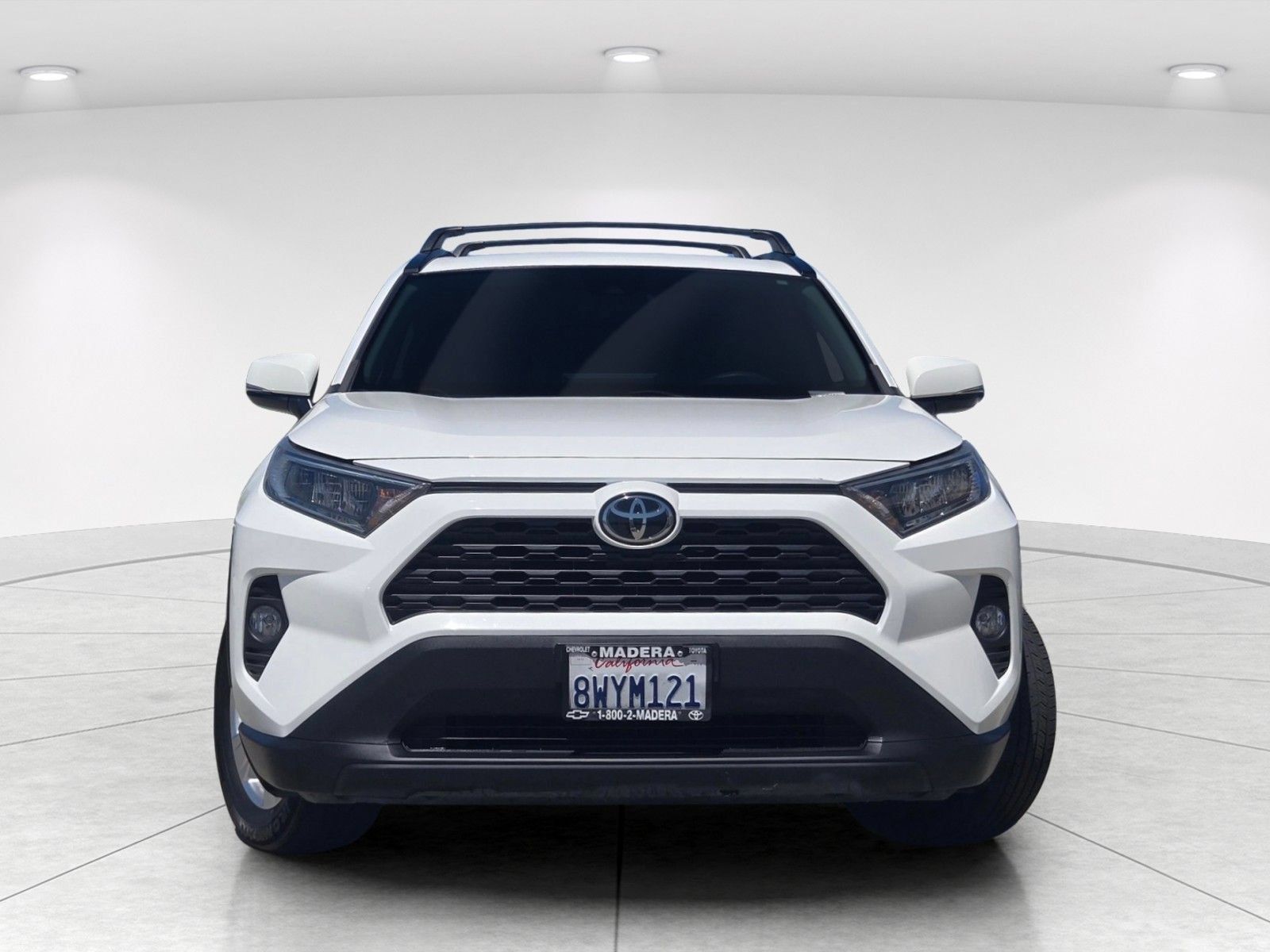 Used 2021 Toyota RAV4 XLE AWD/4WD image 2