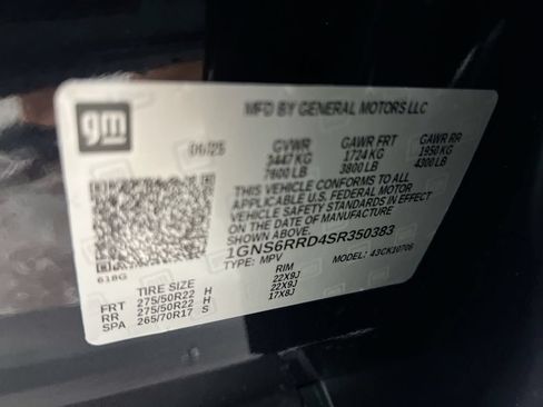 Used 2025 Chevrolet Tahoe RST w/ Comfort Package AWD/4WD image 29