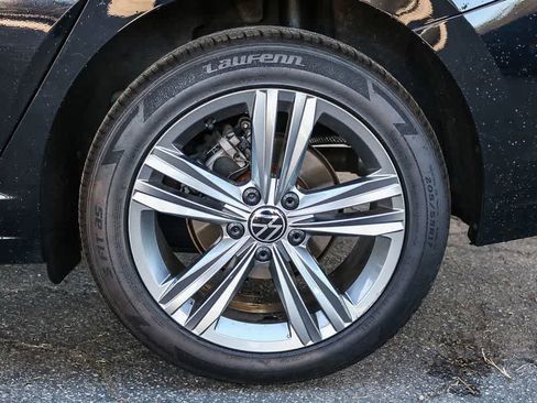 Used 2024 Volkswagen Jetta SE image 10