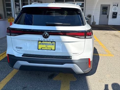 New 2026 Volkswagen Tiguan SE AWD/4WD image 10