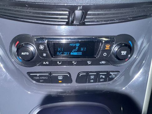 Used 2013 Ford C-MAX SEL image 22