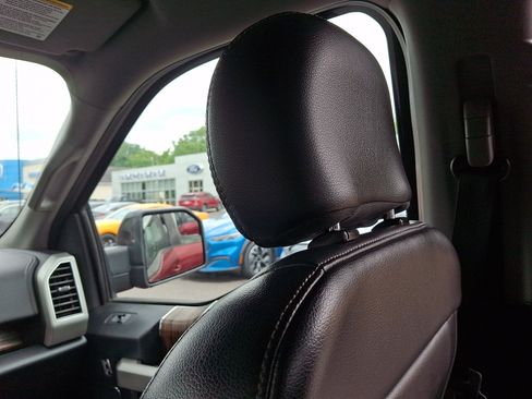 Used 2019 Ford F150 Lariat AWD/4WD image 17