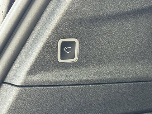 New 2026 Chrysler Pacifica Select image 39