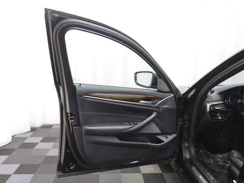 Used 2019 BMW 540i xDrive w/ Convenience Package image 4