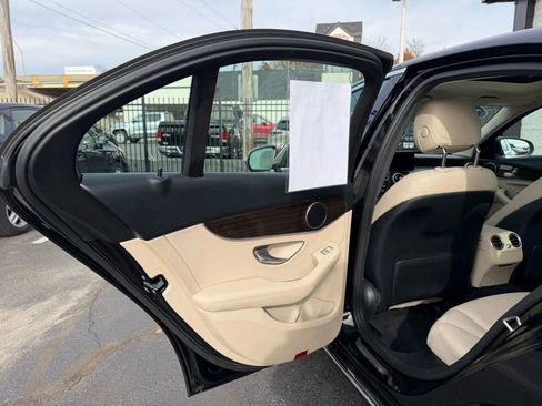 Used 2019 Mercedes-Benz C 300 4MATIC Sedan image 22