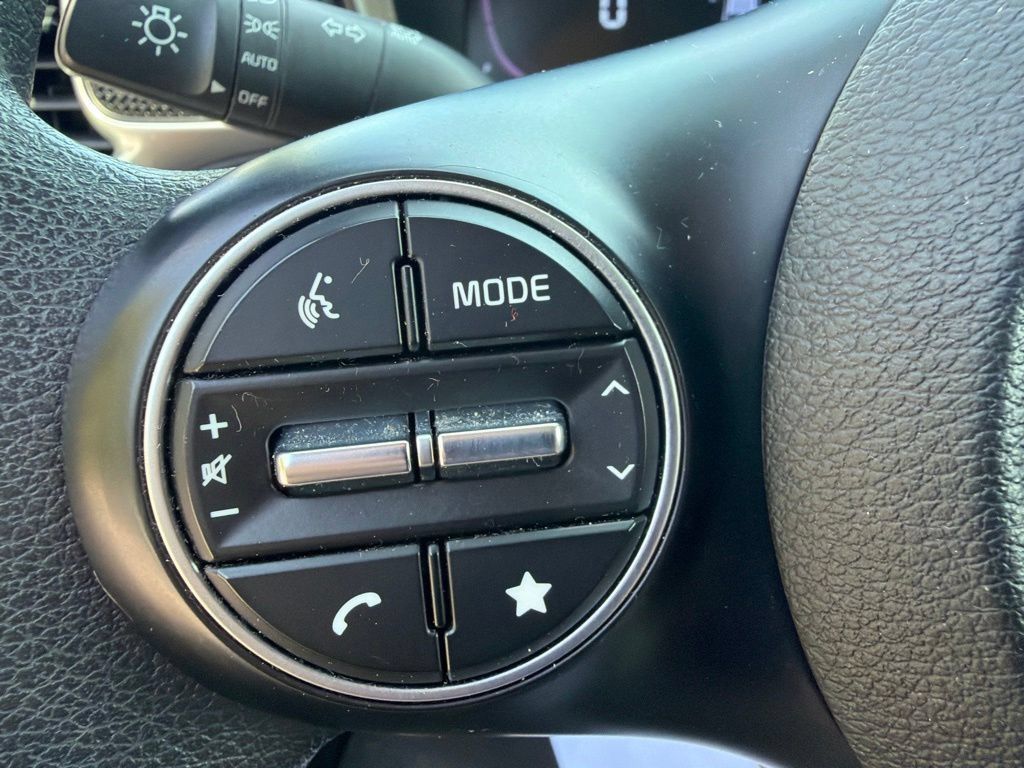 Used 2024 Kia Soul LX w/ Option Group 015 FWD image 15