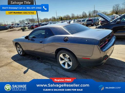 Used 2016 Dodge Challenger SXT w/ Sound Group RWD image 3