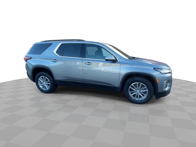 Used 2023 Chevrolet Traverse LT AWD/4WD image 3